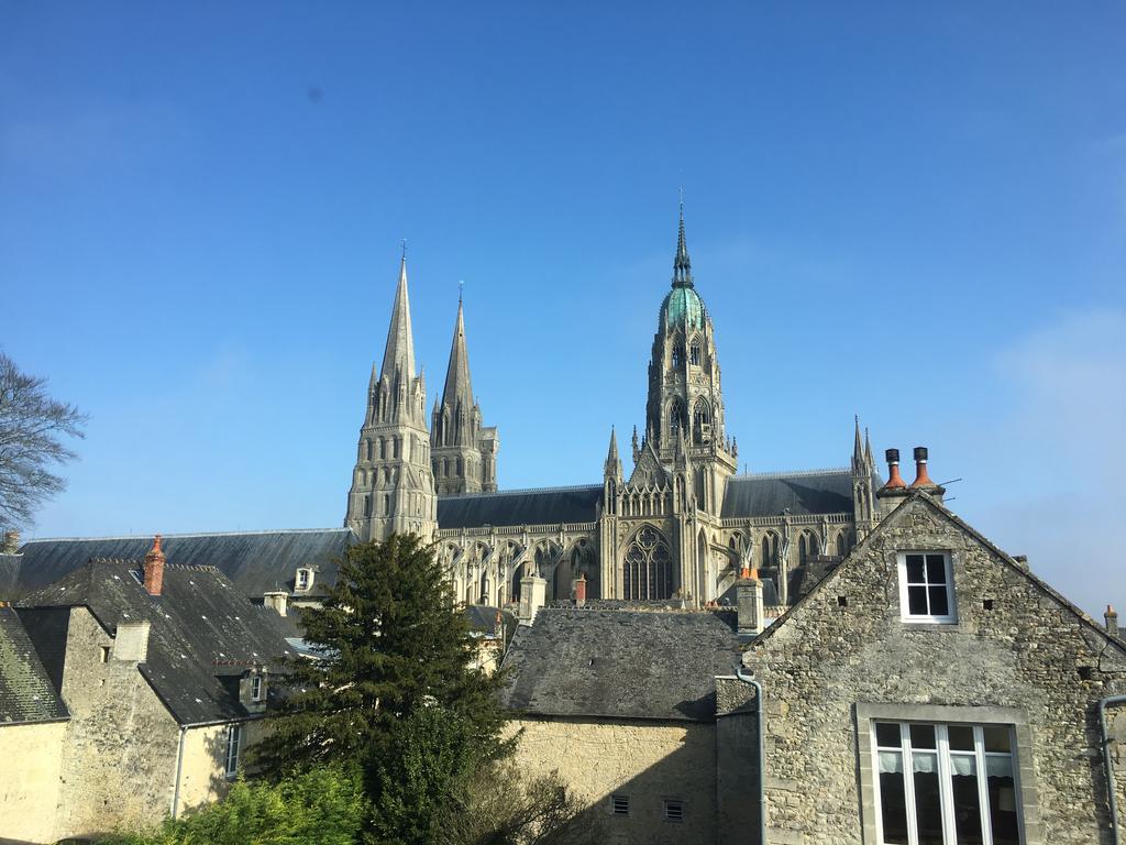 La Tour Louise Bed & Breakfast Bayeux Exterior photo